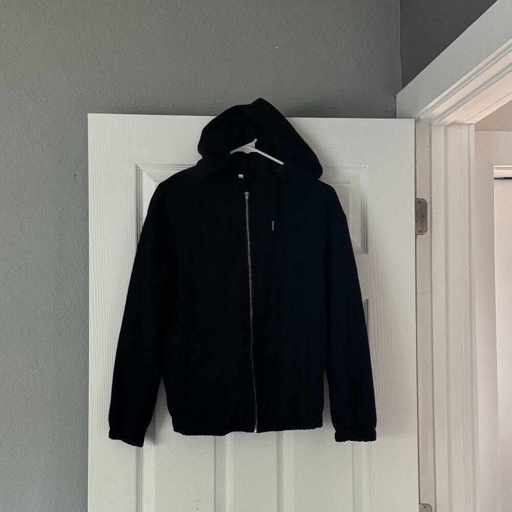 Black Zip-up hoodie with pockets, Size Small